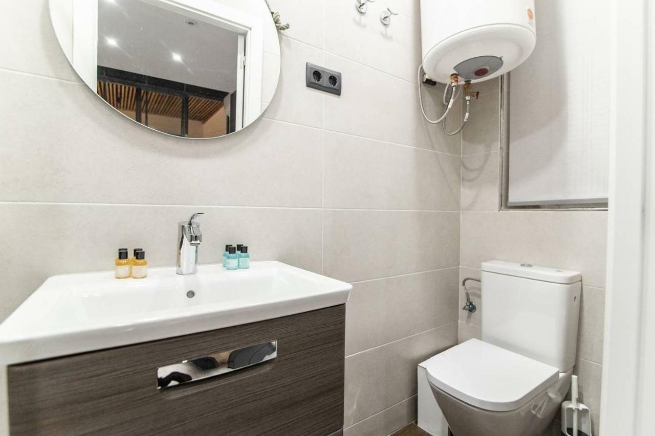 Cozy And Modern Apartment For 4 In Madrid Kültér fotó